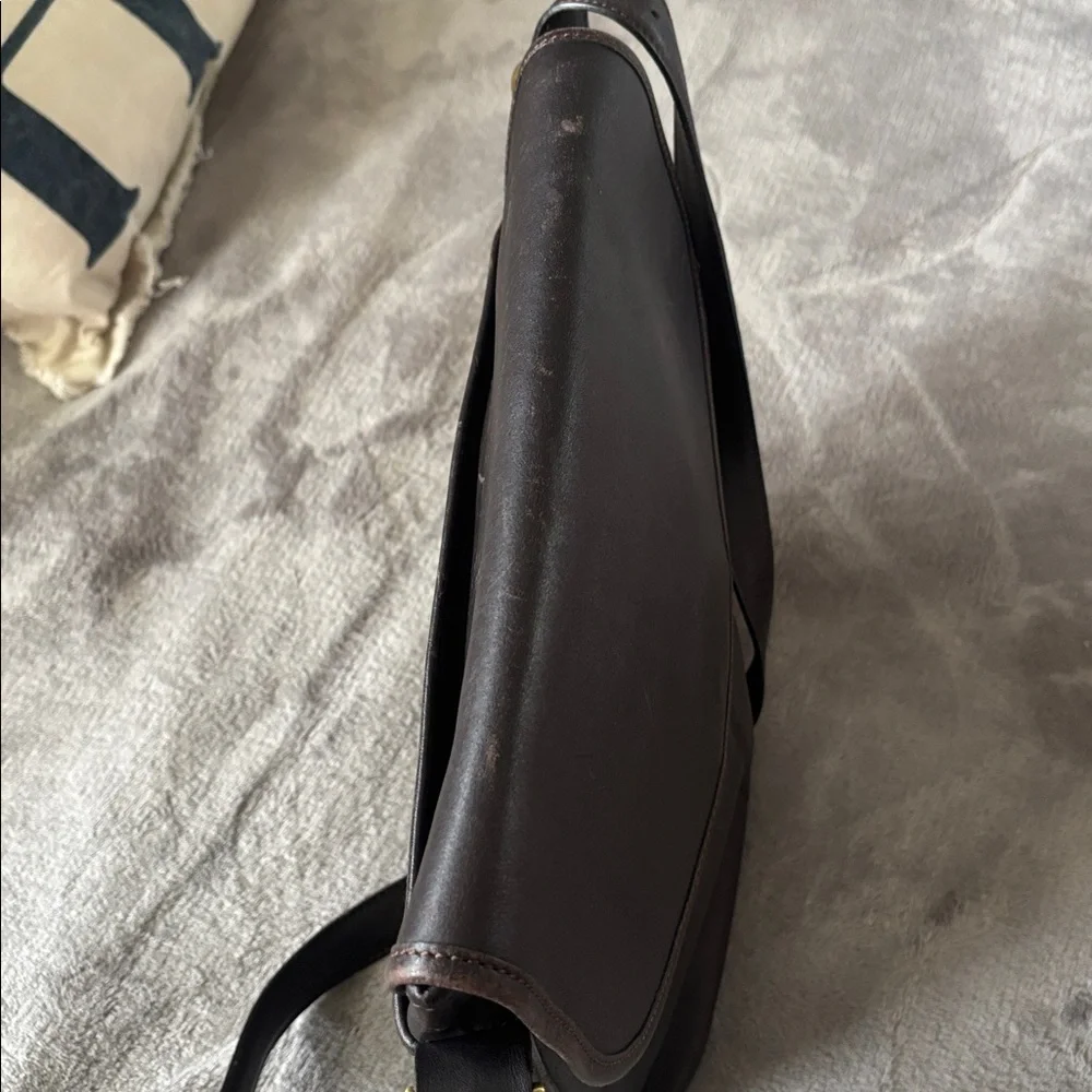 Vintage Sport Coach Dark Brown 90’s Leather Crossbody‎ Bag